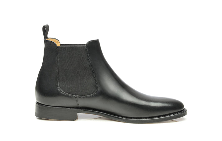 Classic Black Chelsea For Women